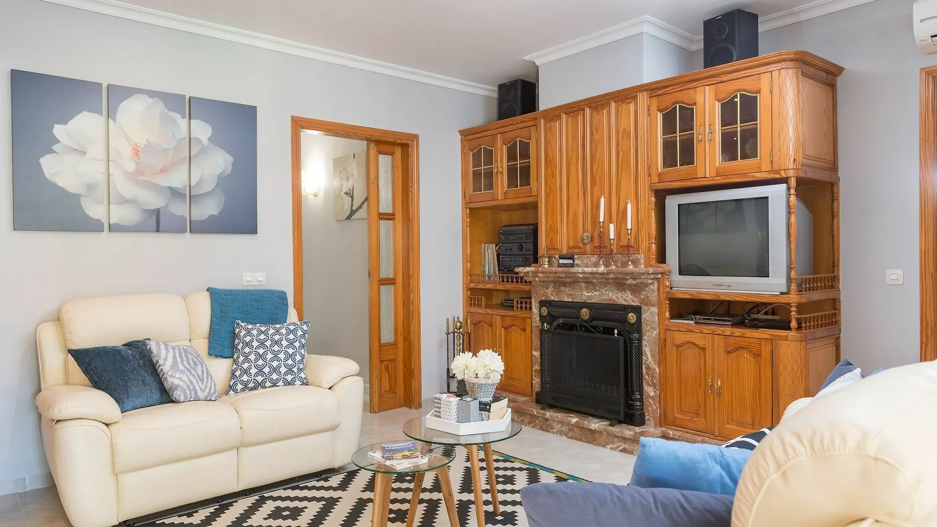 Alegre Villa Lloseta